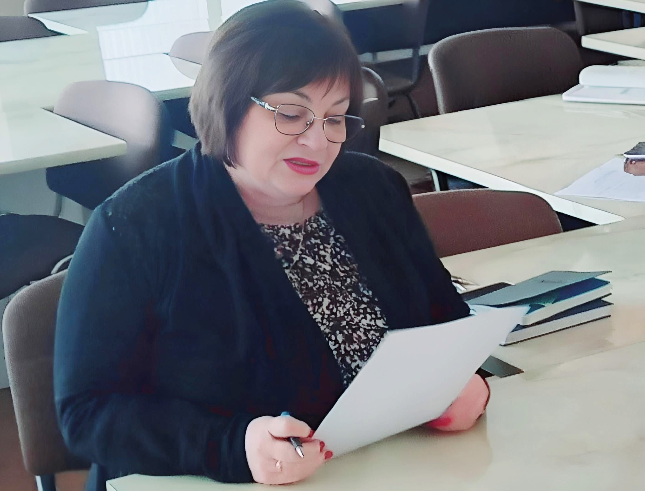 Надія Дробик веде засідання